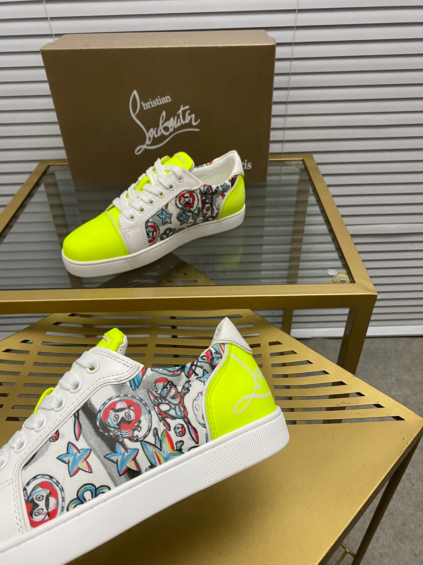 (Customized model) Ex-factory price is 500. christian louboutin (CL red sole shoes) counter series, casual sneakers for couples 📢 📢 📢 Exclusive hot style release 🎈🎈💪 Movable latex feet 👻 Finished outsole line [Proud] 😝Female 35-40# Male 38#-46, global supply😝 [Top version]: Original imported genuine leather upper, top original leather lining, original molded TPU outsole, original 1:1 detail processing, original shoe last,